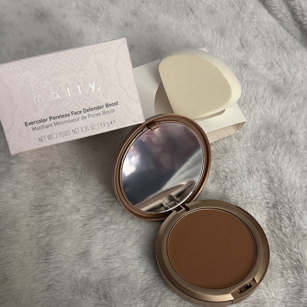 Mally Beauty Evercolor Poreless Face Defender Boost - Brown
